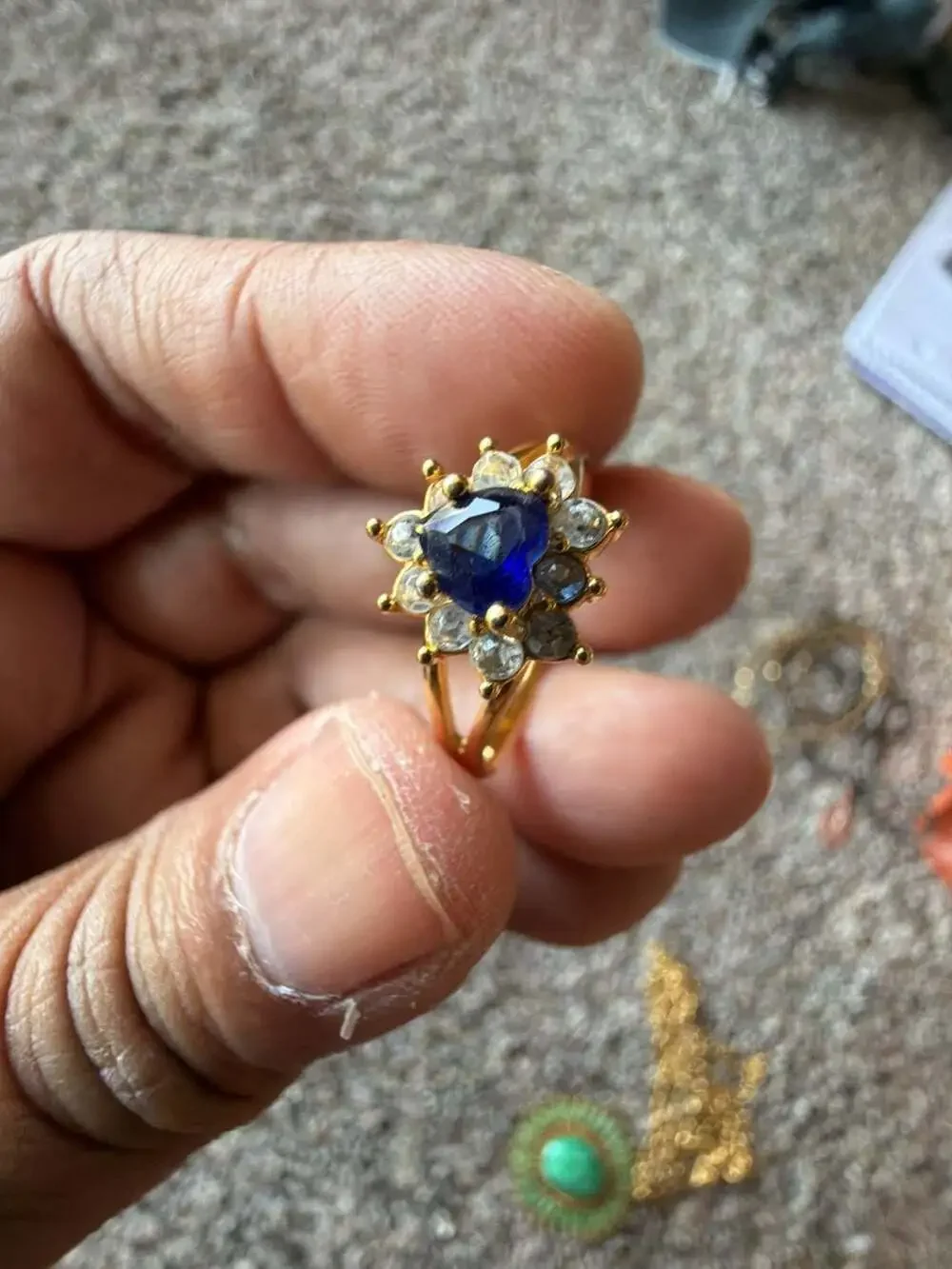 Vintage Avon Gold Tone Blue Trillion Cut Stone Cluster Adjustable Ring
